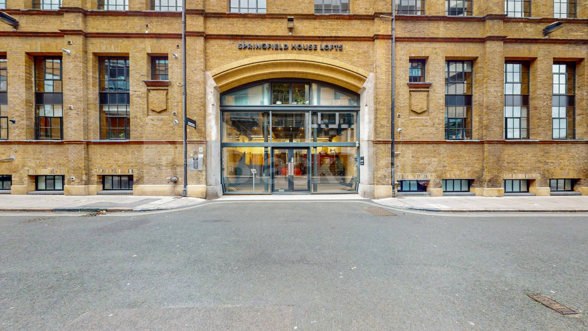 Modern studio apartment within a warehouse conversion in the trendy Dalston Springfield House lofts - Tyssen Street, Dalston